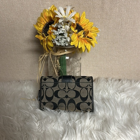 Coach‎ y2k signature C wallet 2 compartment inside zip card holder *callouts* - Picture 3 of 10